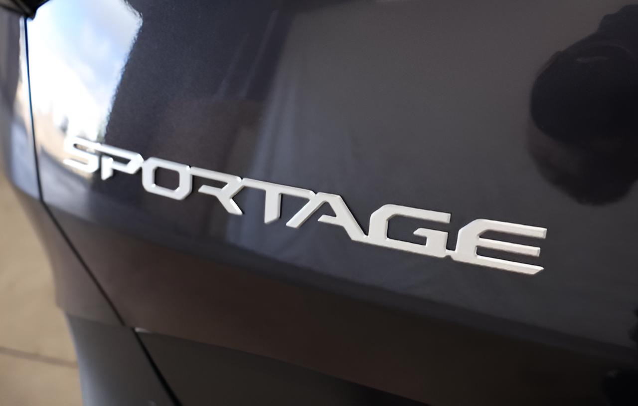2027 Kia Sportage EX