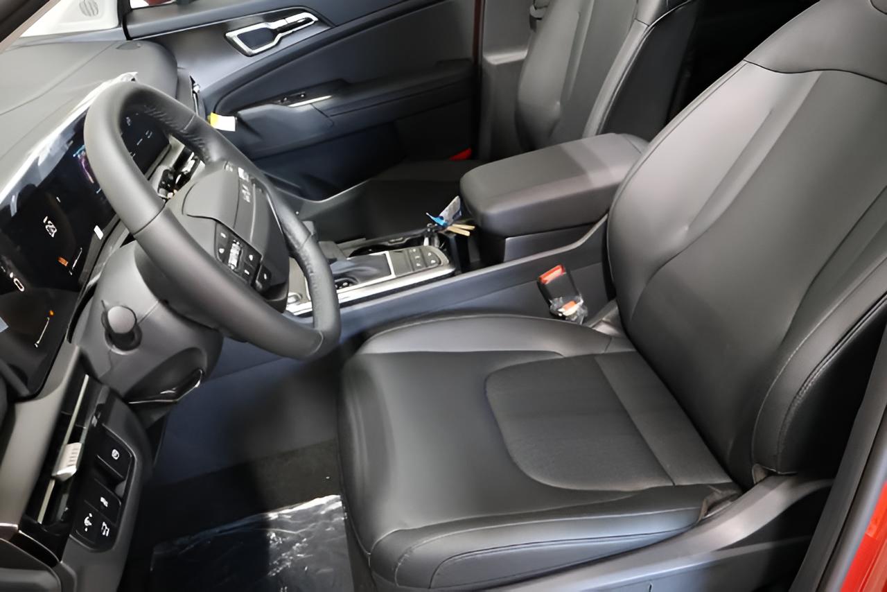 2027 Kia Sportage EX