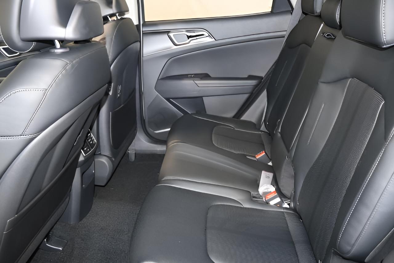 2027 Kia Sportage EX