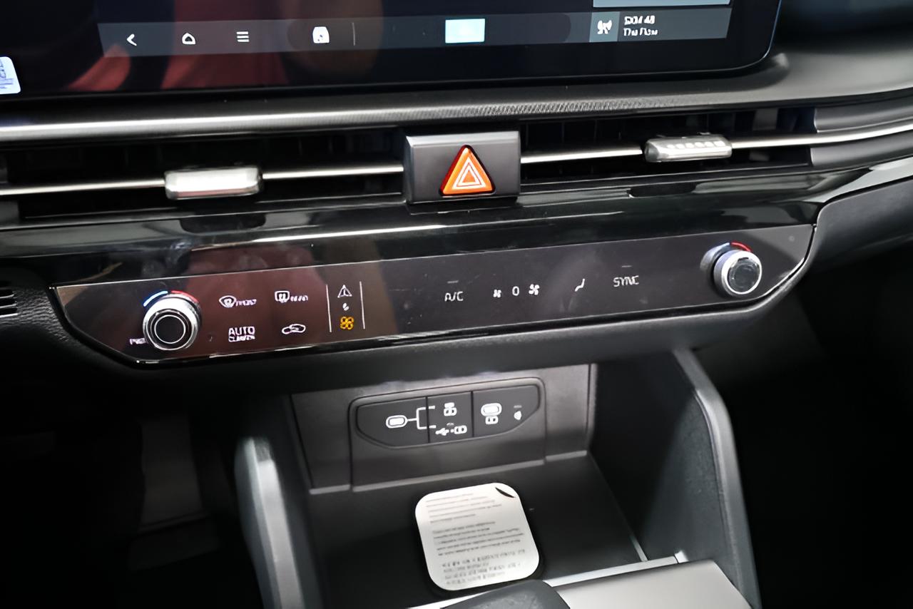 2027 Kia Sportage EX