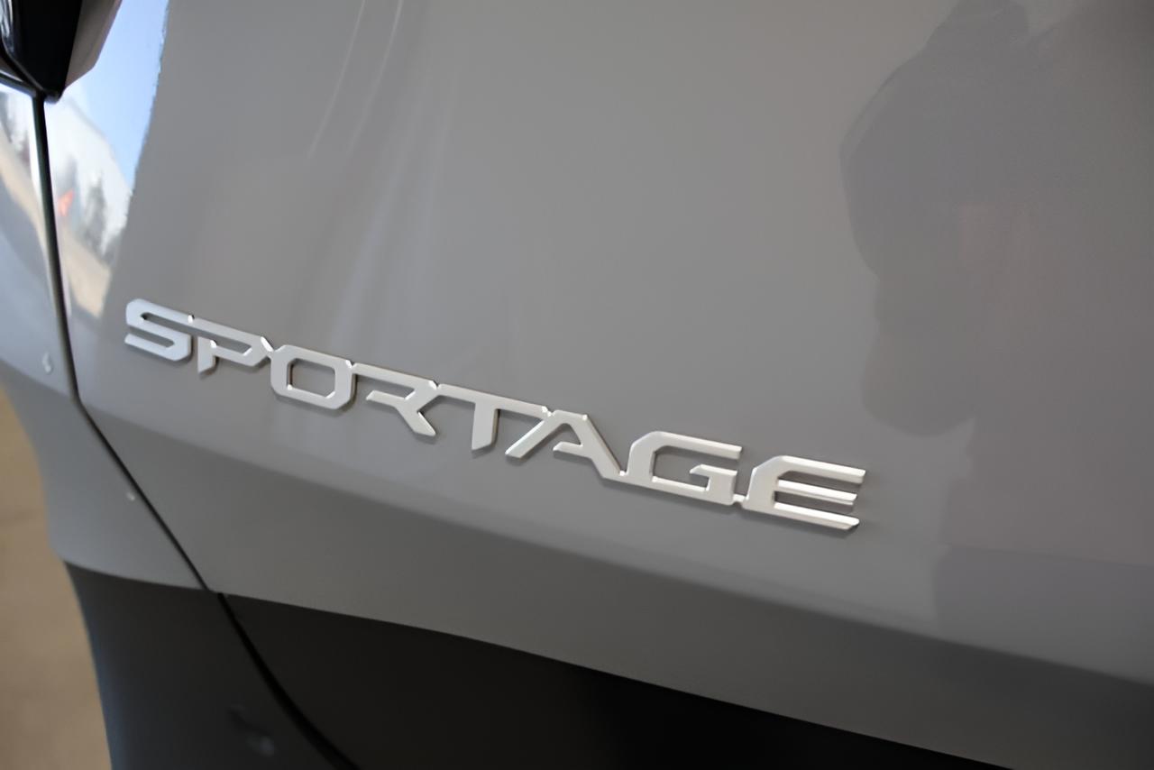 2027 Kia Sportage EX