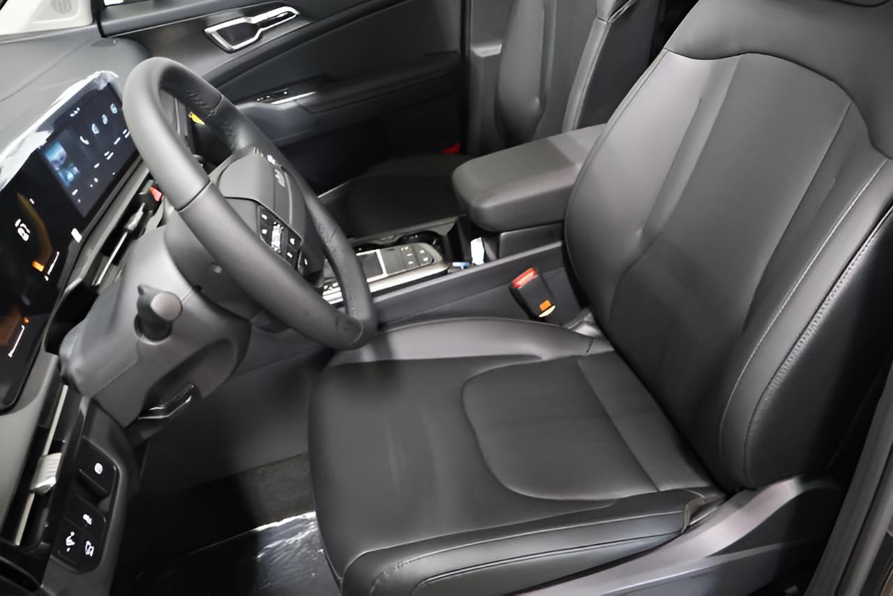 2027 Kia Sportage EX