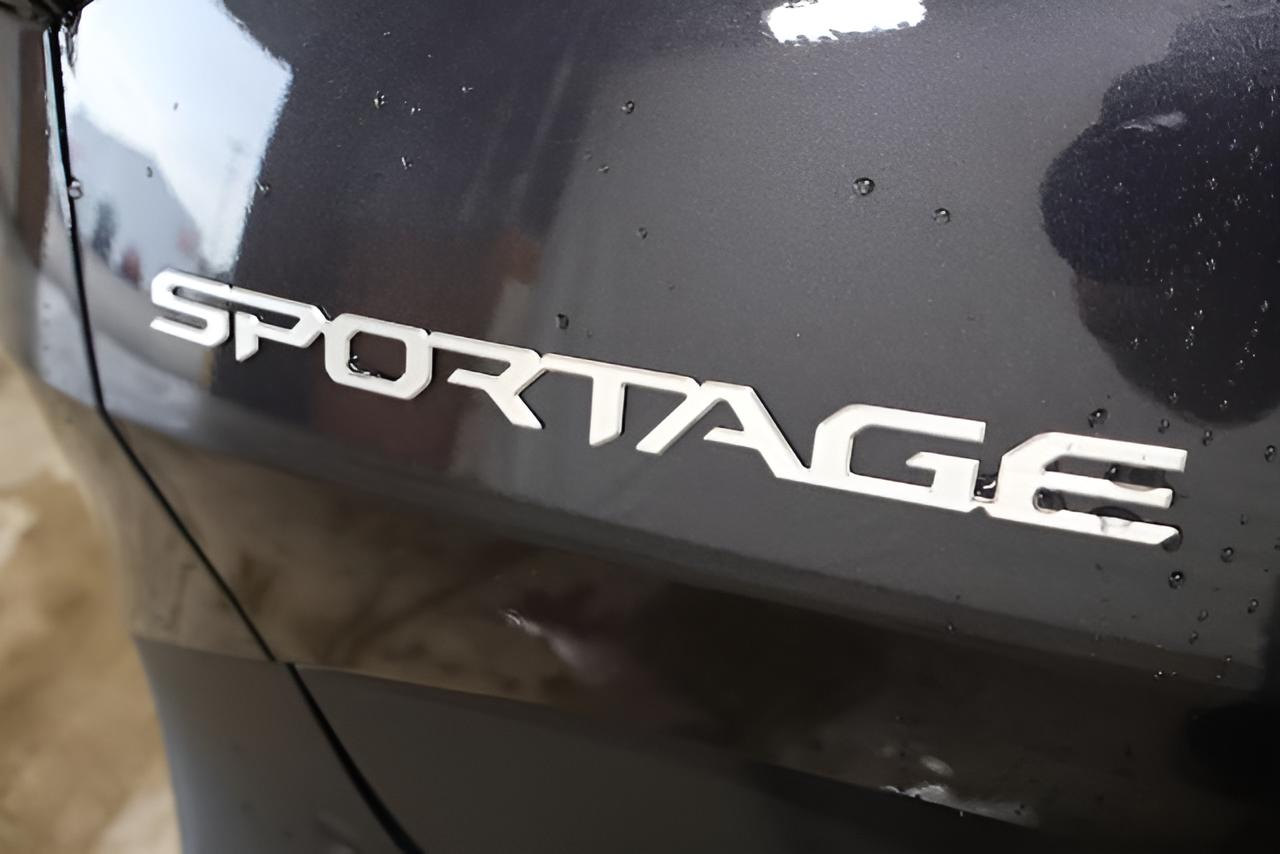 2027 Kia Sportage EX