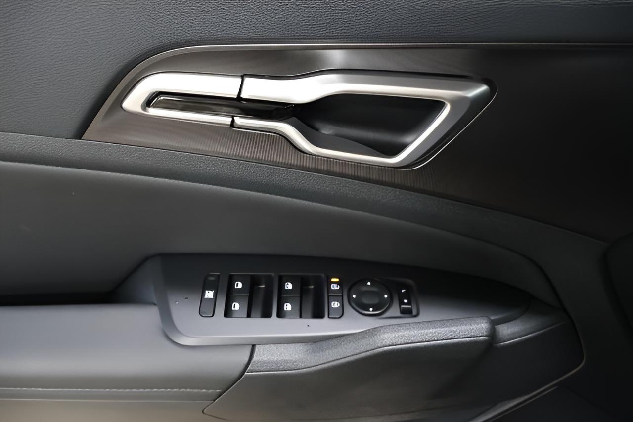 2027 Kia Sportage EX