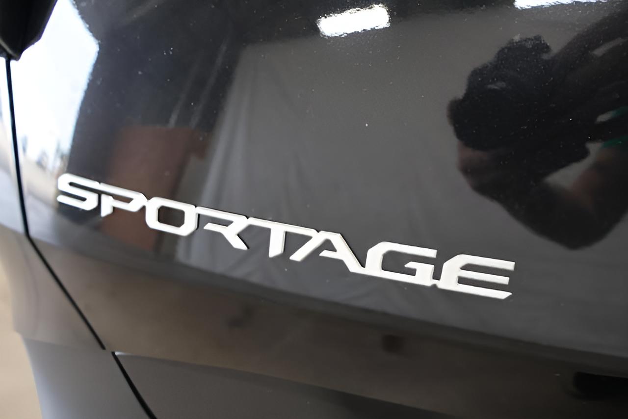 2027 Kia Sportage EX