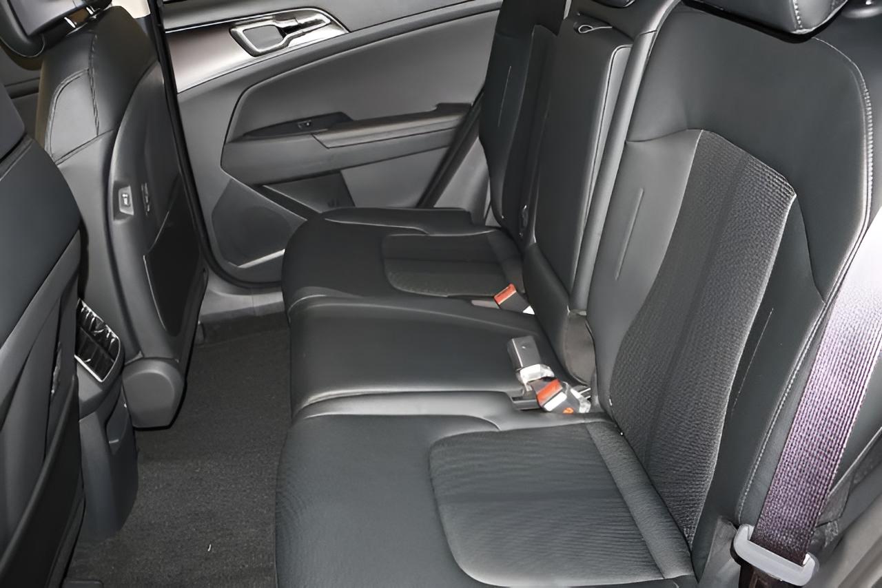 2027 Kia Sportage EX