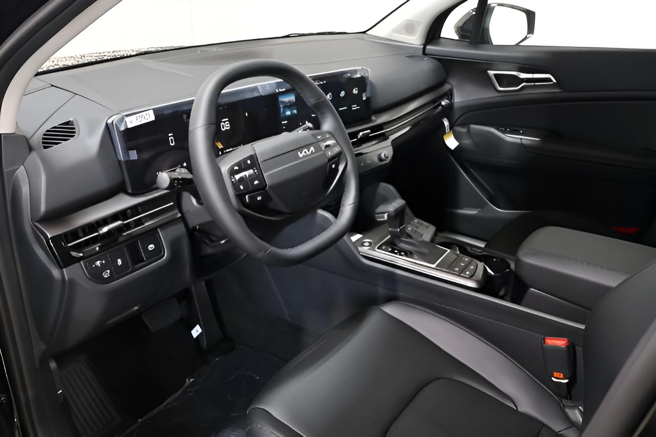 2027 Kia Sportage EX