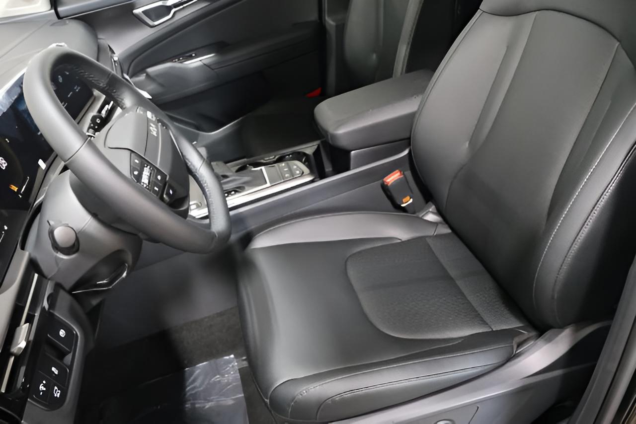 2027 Kia Sportage EX