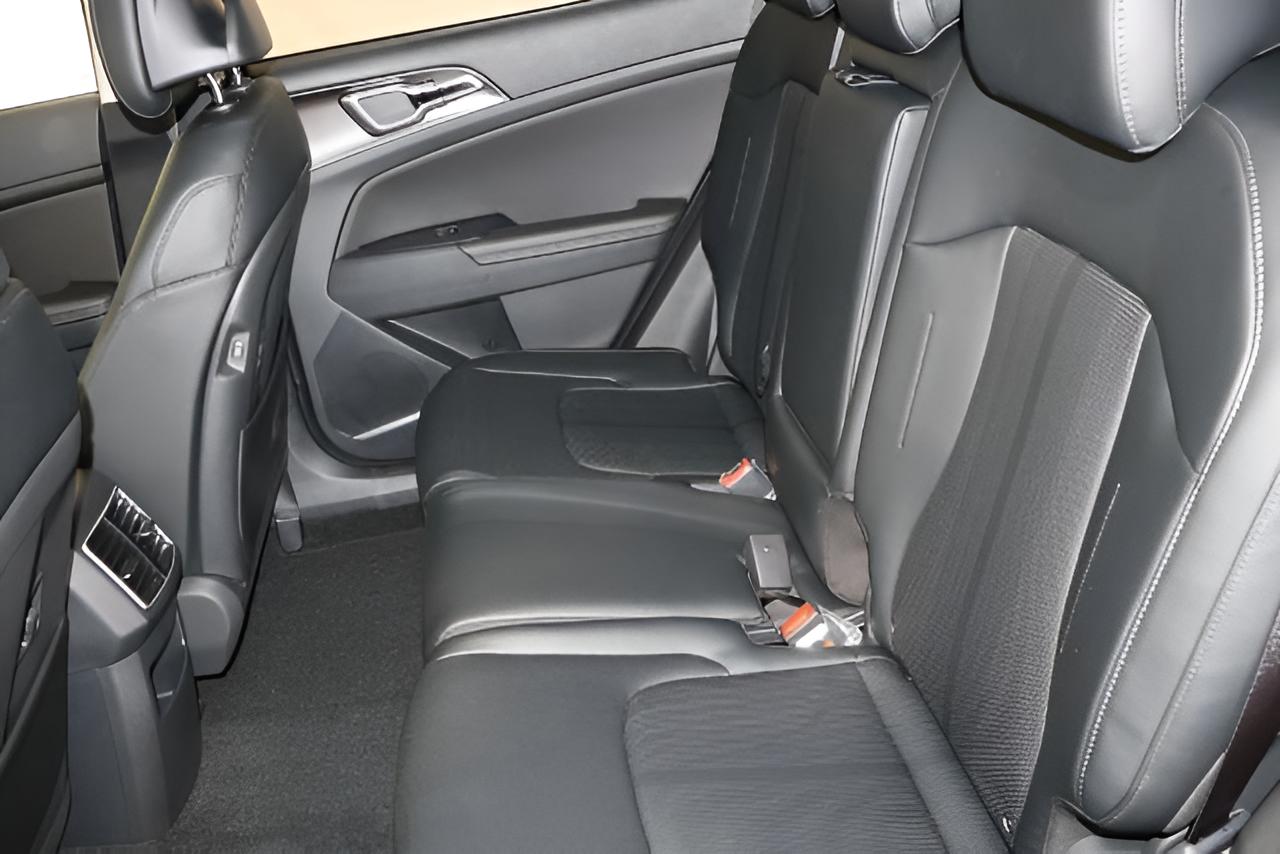 2027 Kia Sportage EX