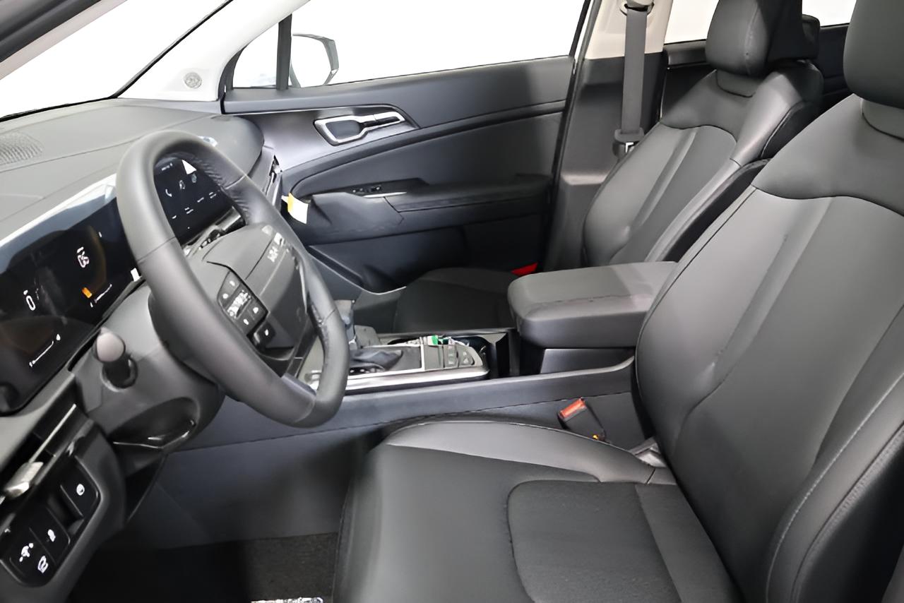 2027 Kia Sportage EX