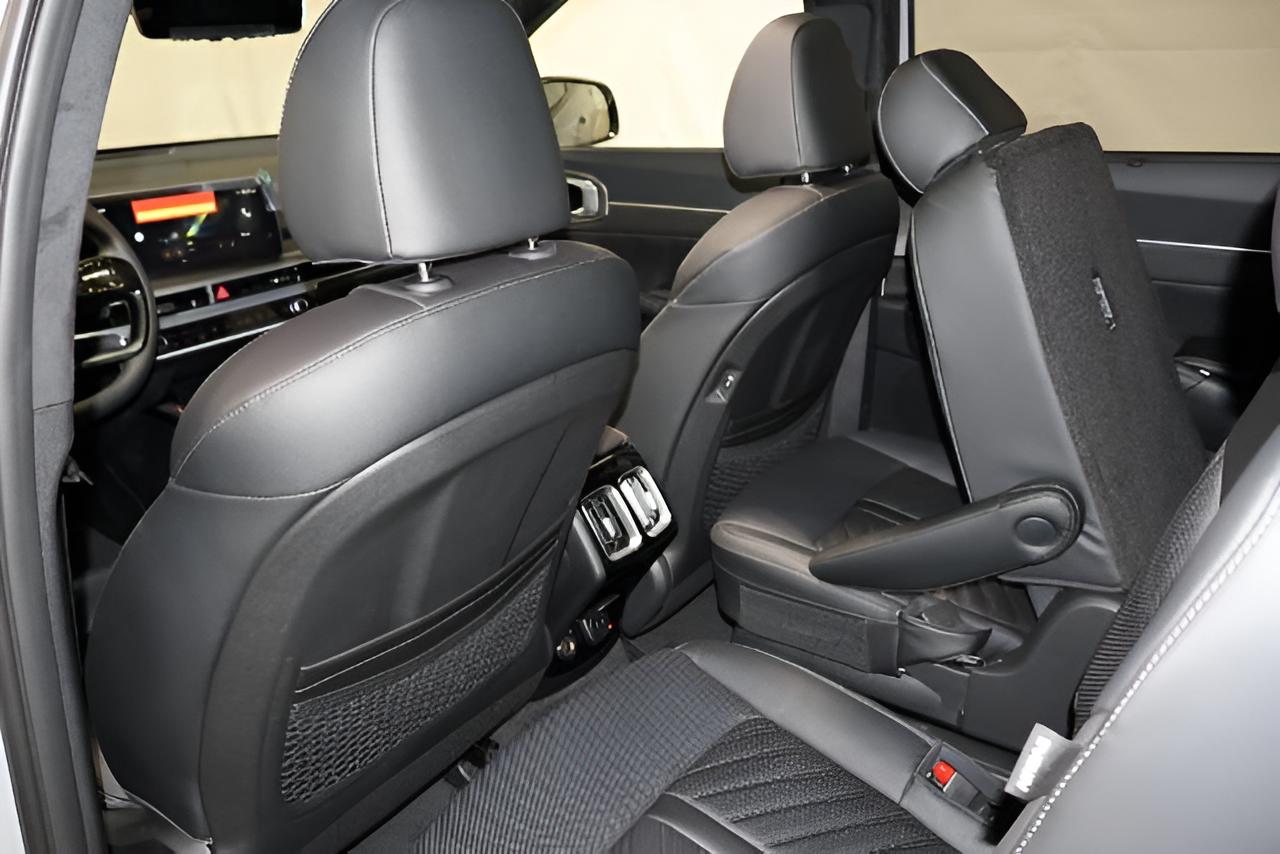 2026 Kia Sorento X-Line SX Prestige - Photo 11