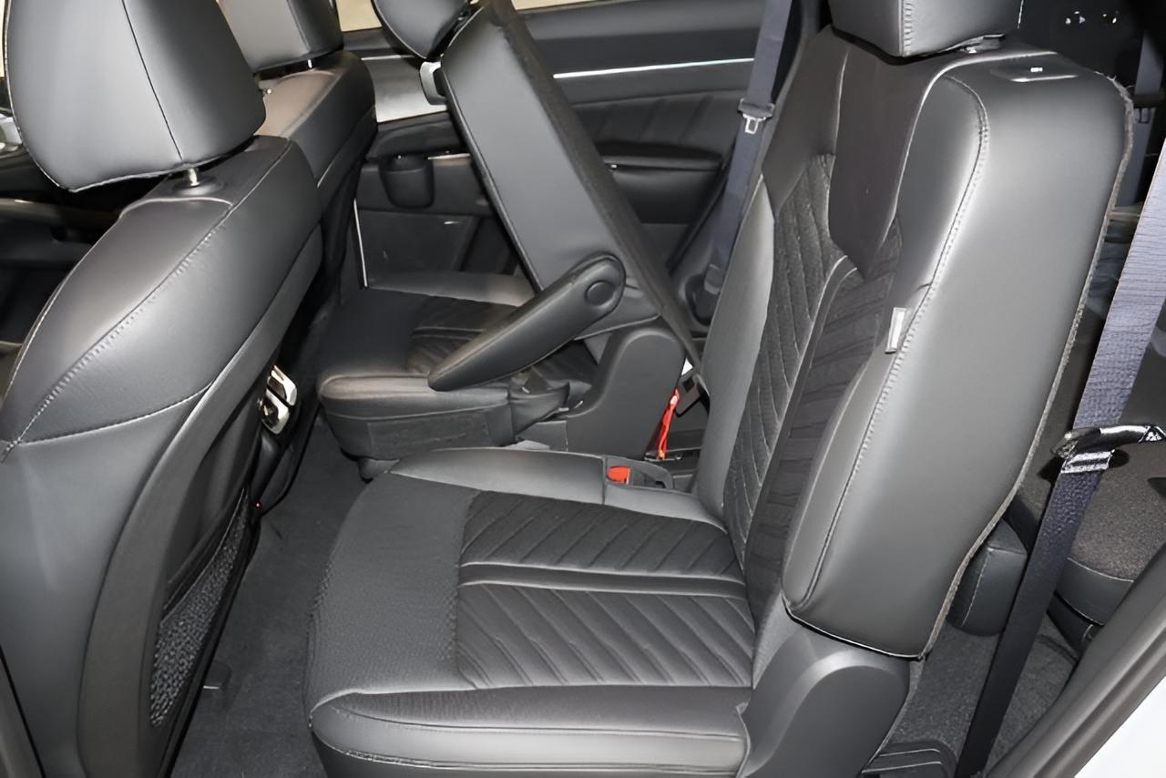 2026 Kia Sorento X-Line SX Prestige - Photo 12