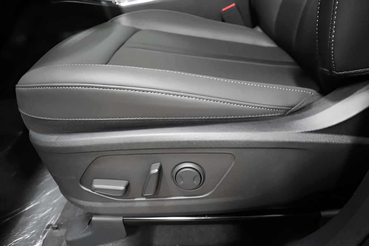 2026 Kia Sorento S - Photo 10