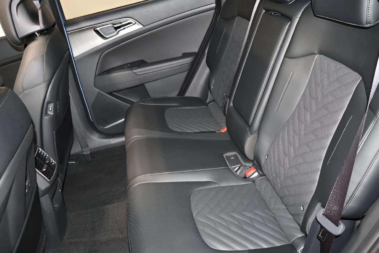 2027 Kia Sportage Hybrid X-Line