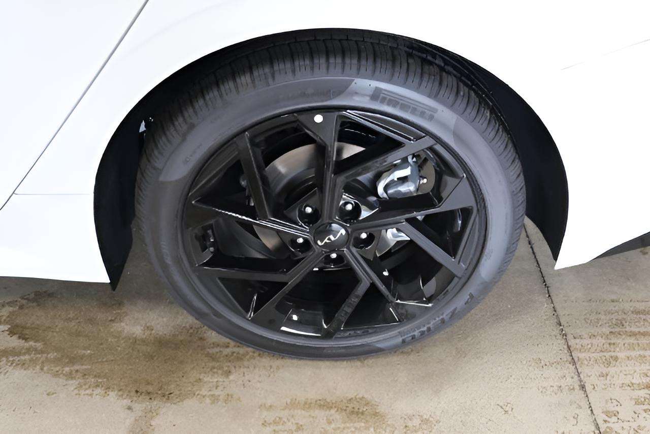 2027 Kia K5 GT-Line
