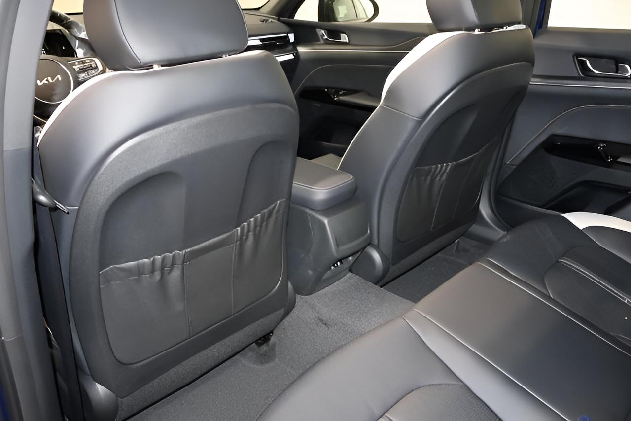 2026 Kia K5 GT-Line - Photo 11