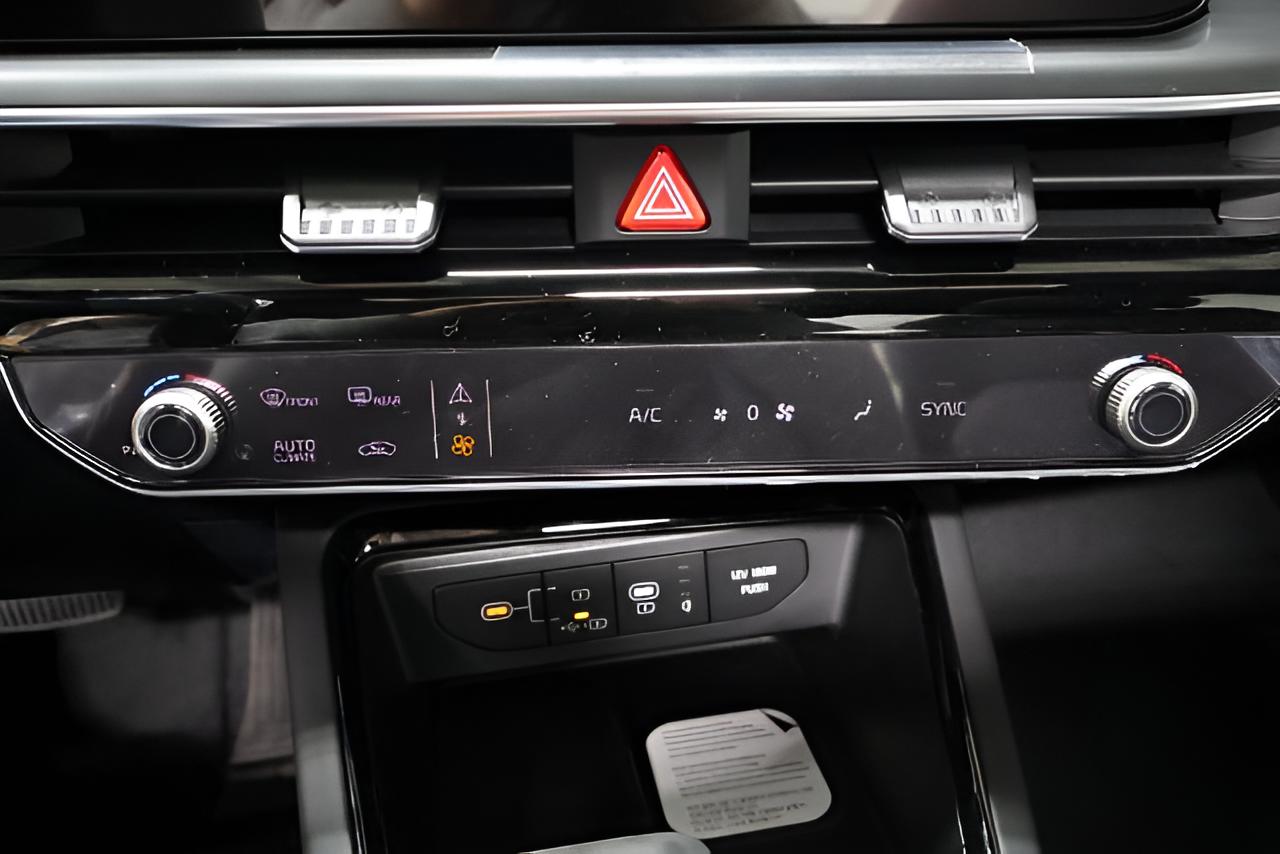2026 Kia K5 GT-Line - Photo 24