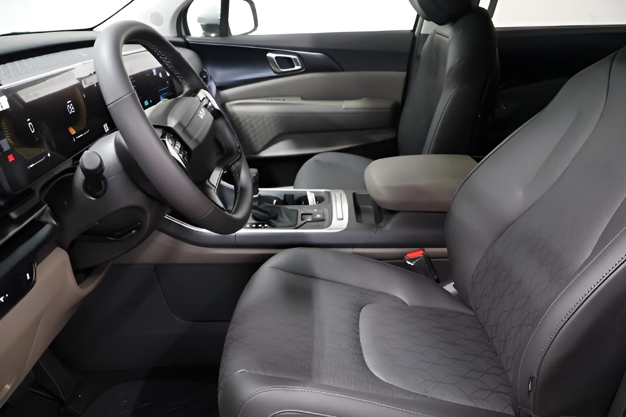 2027 Kia Carnival LXS