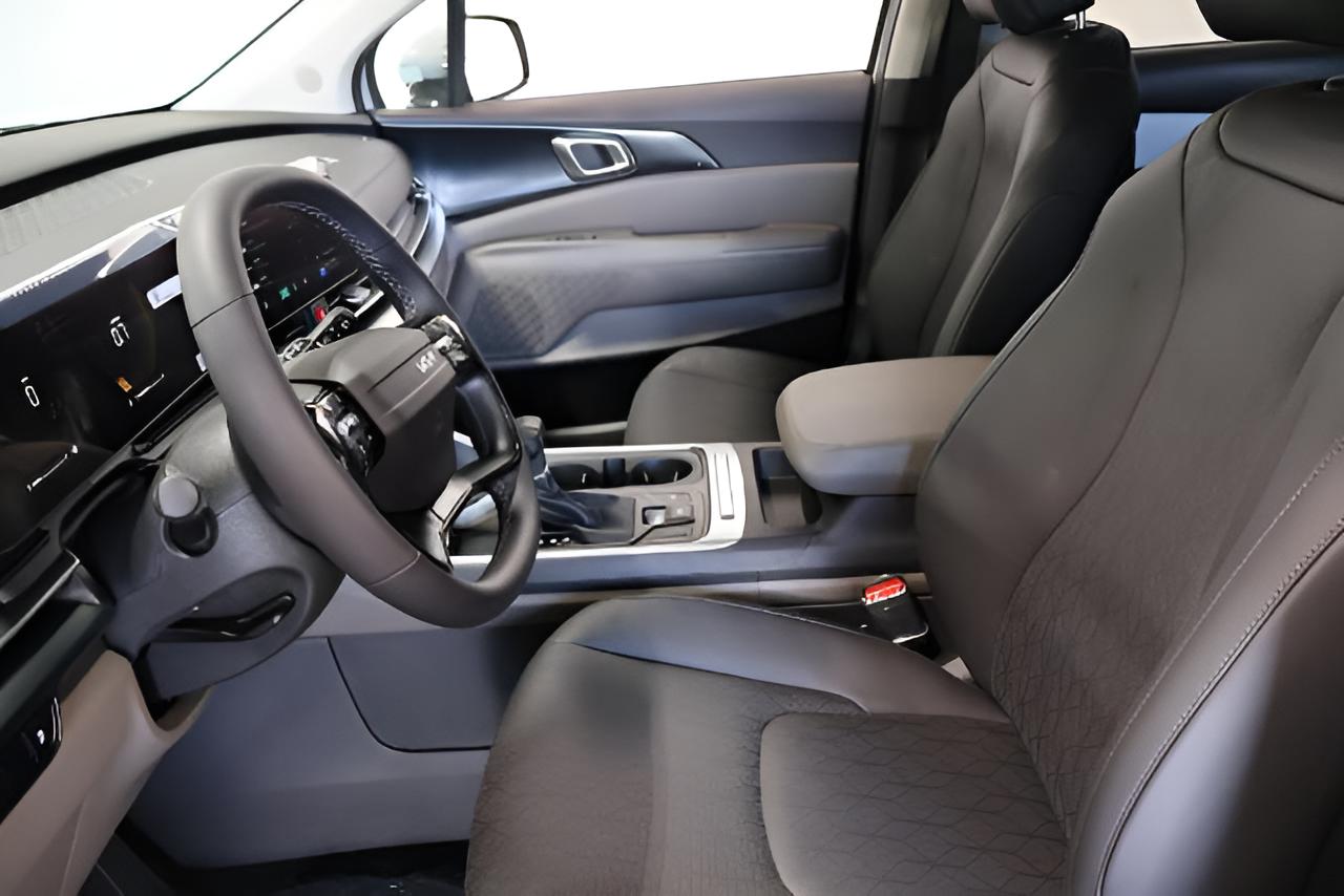 2027 Kia Carnival LXS