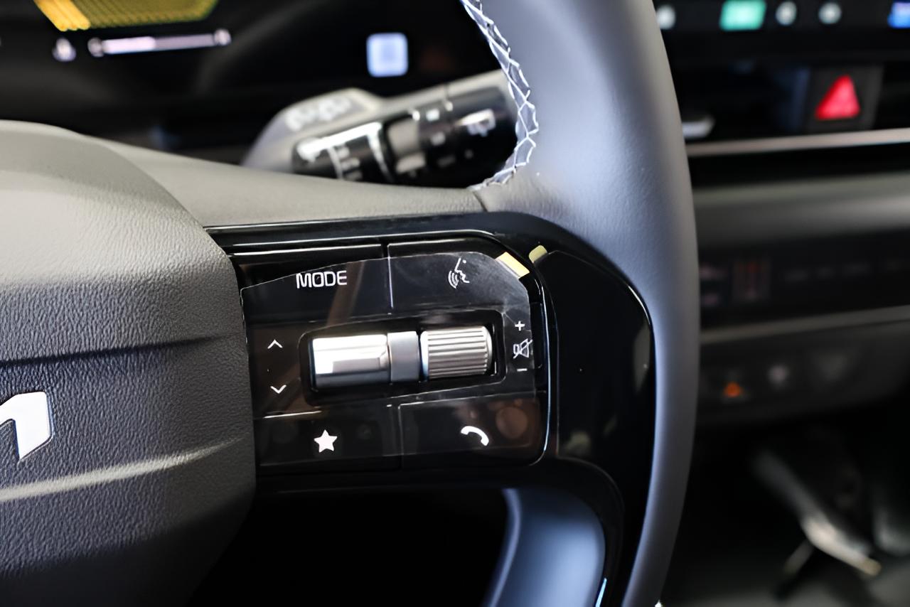 2027 Kia Carnival LXS