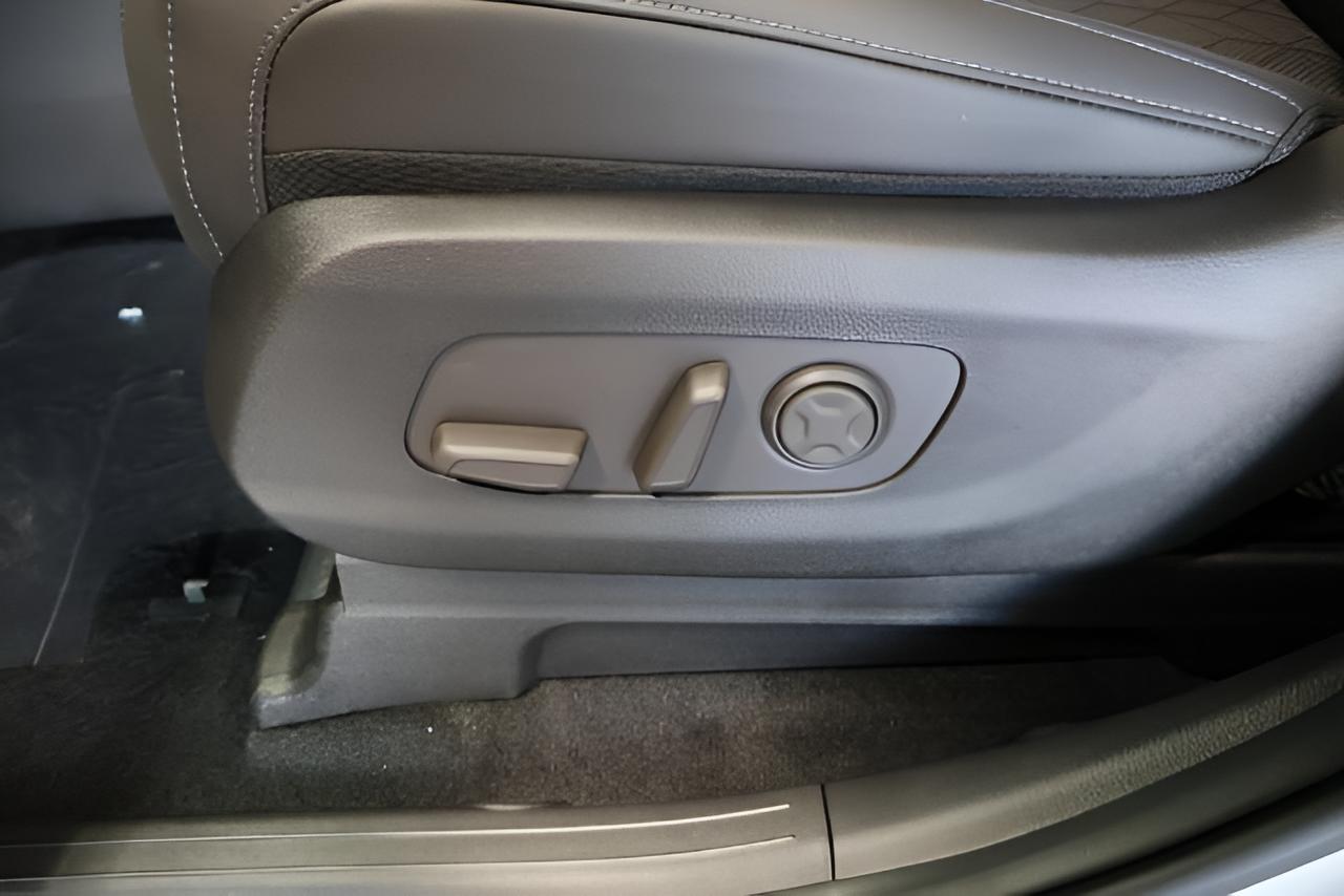 2027 Kia Carnival LXS