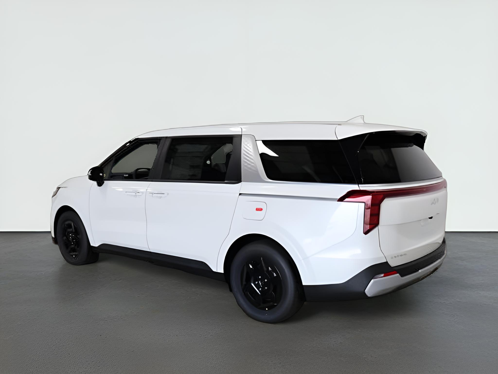 2027 Kia Carnival LXS