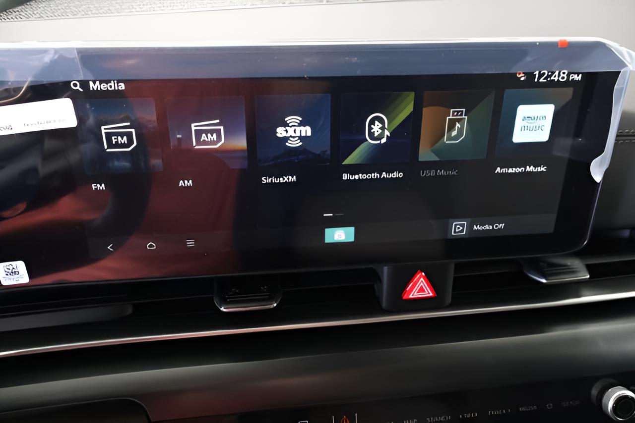 2027 Kia Carnival LXS