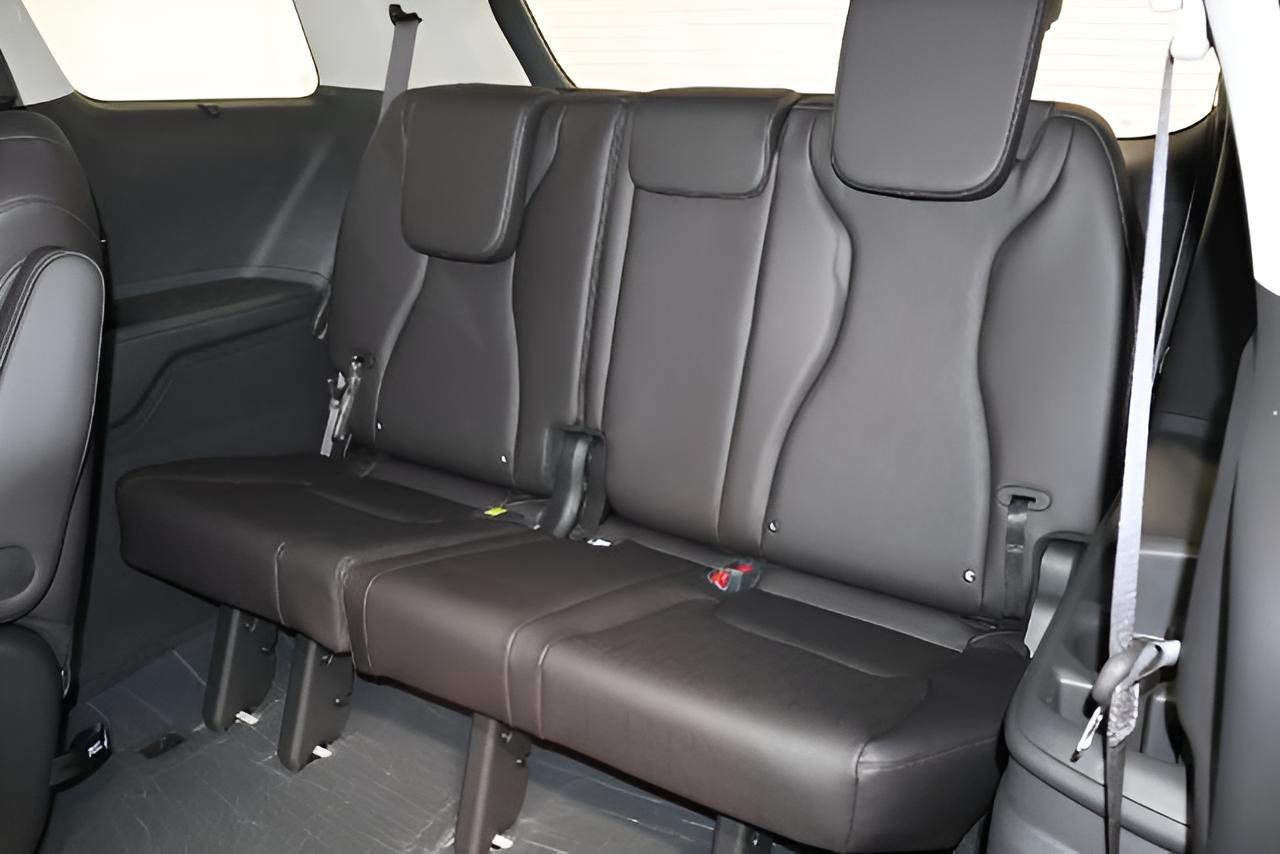 2027 Kia Carnival EX