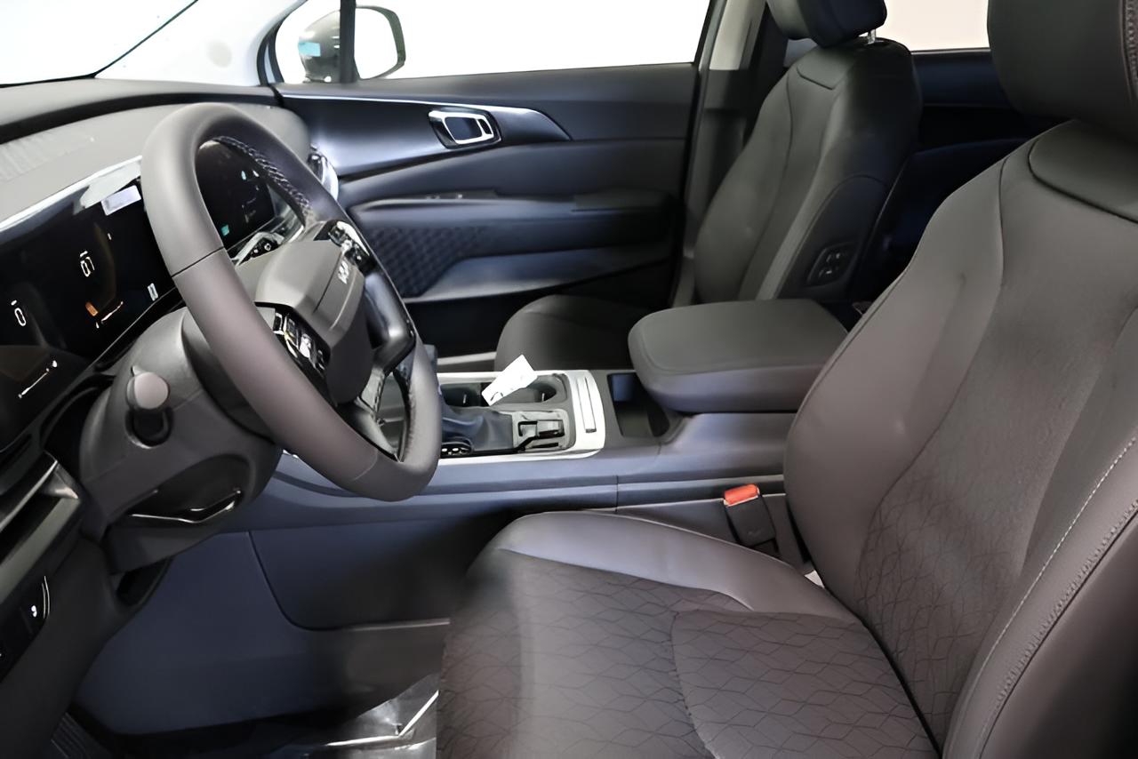 2027 Kia Carnival EX