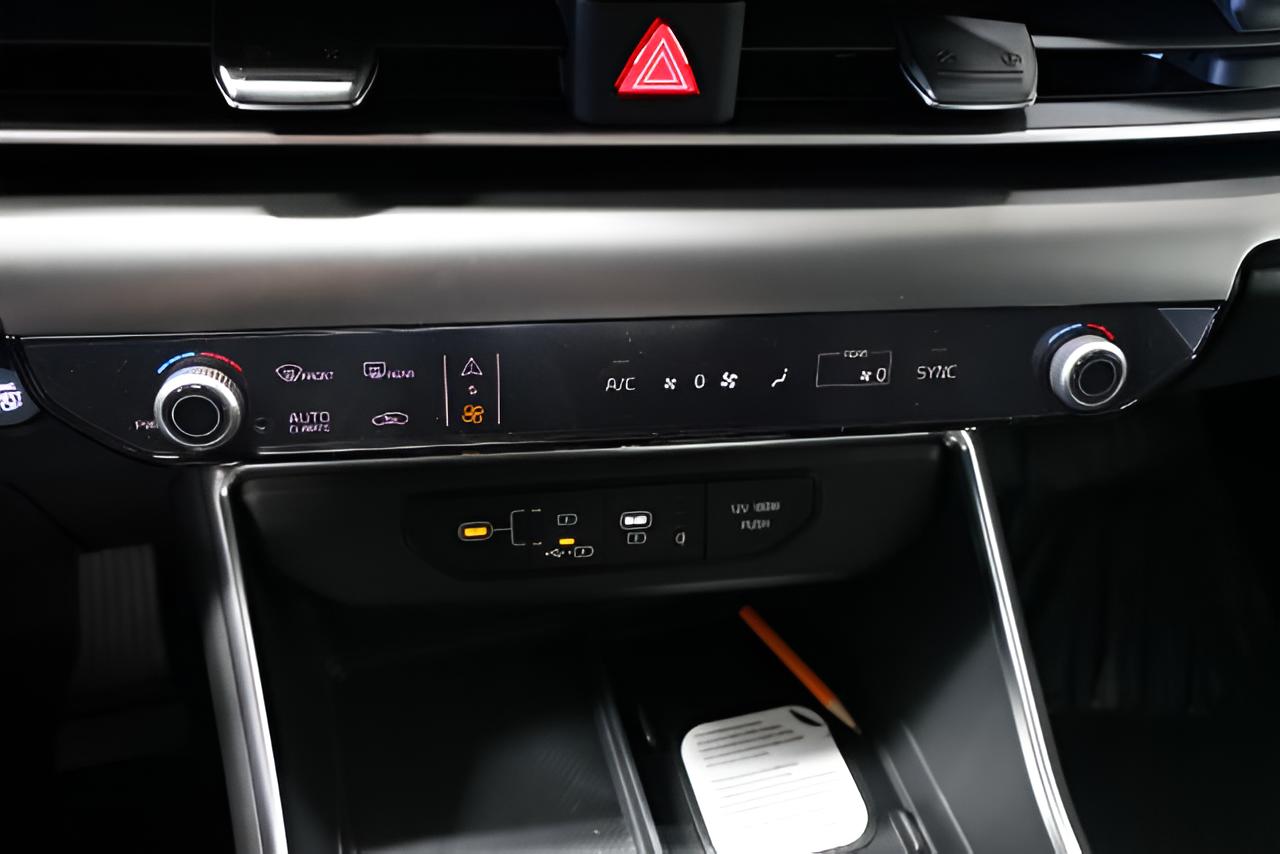 2027 Kia Carnival EX