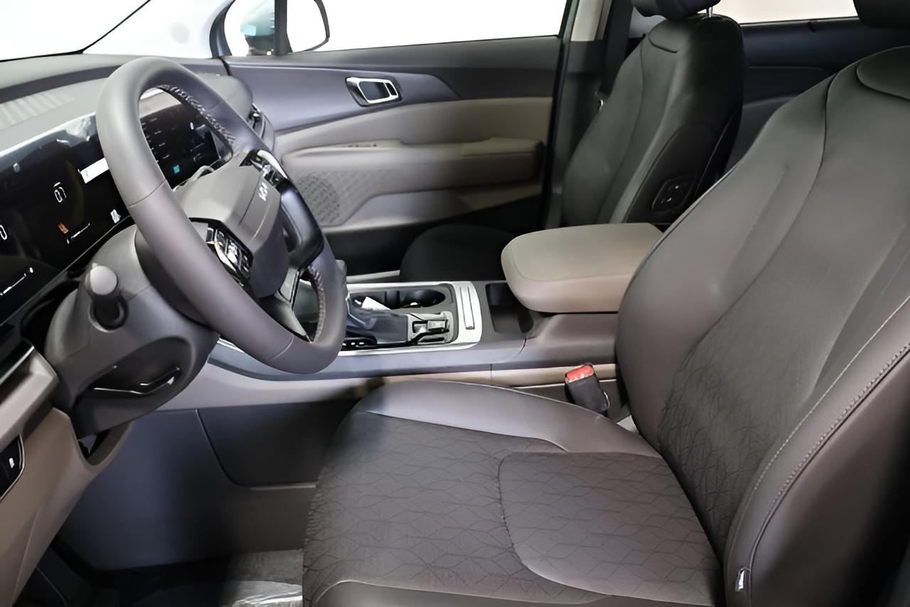 2027 Kia Carnival EX