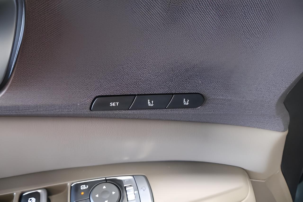 2027 Kia Carnival EX