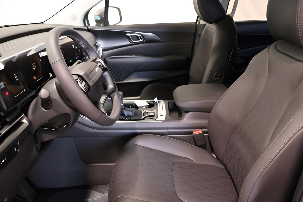 2027 Kia Carnival EX