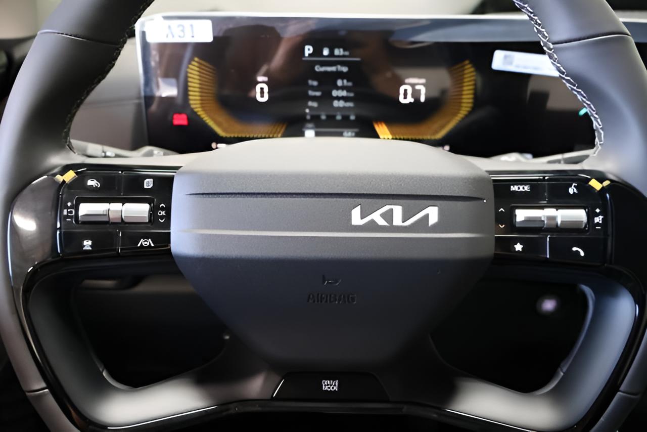 2027 Kia Carnival EX