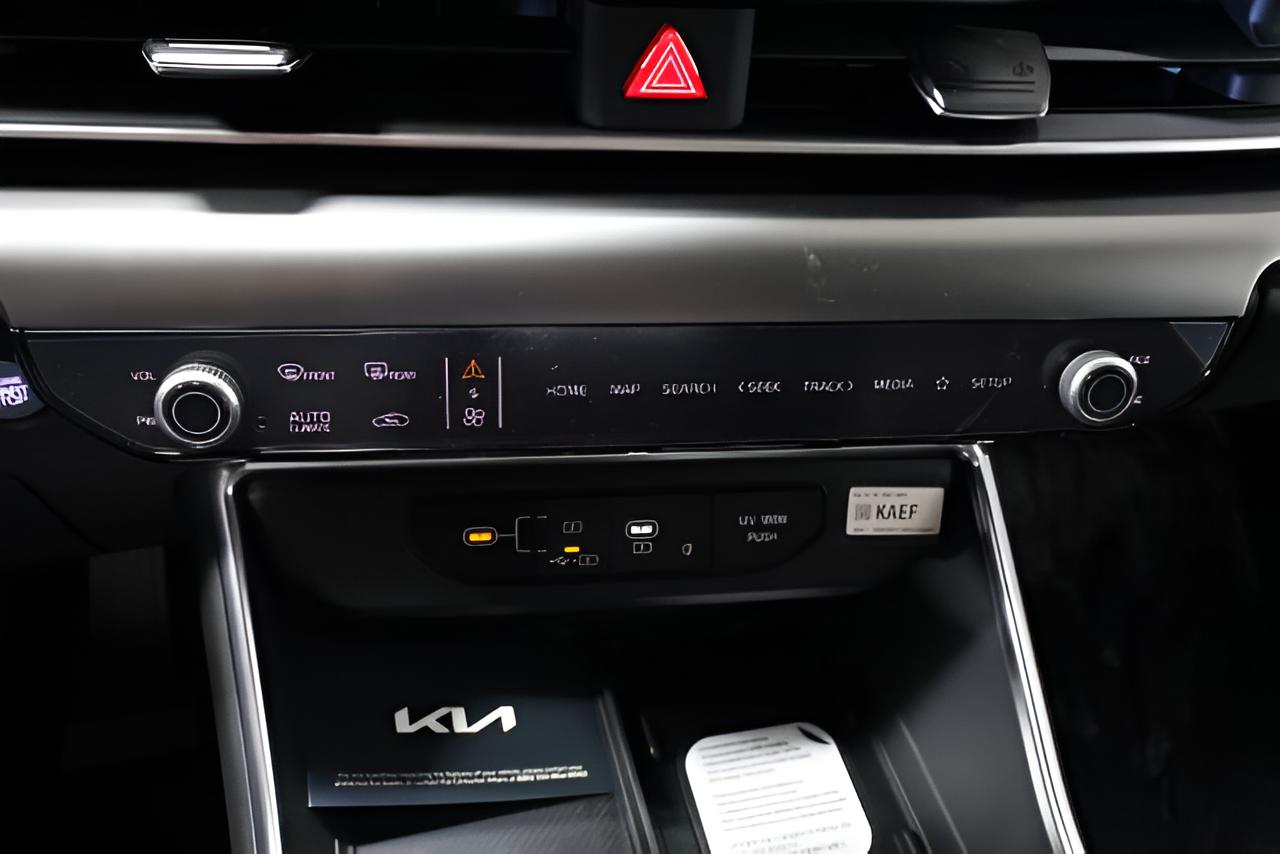 2027 Kia Carnival EX