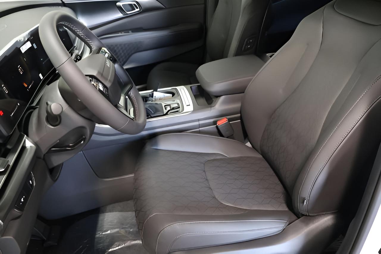 2027 Kia Carnival EX