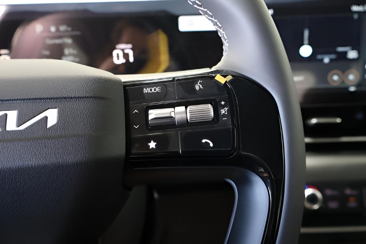 2027 Kia Carnival EX
