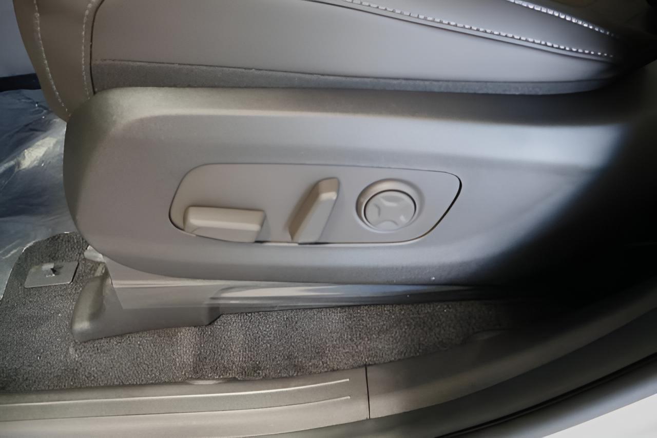 2027 Kia Carnival EX