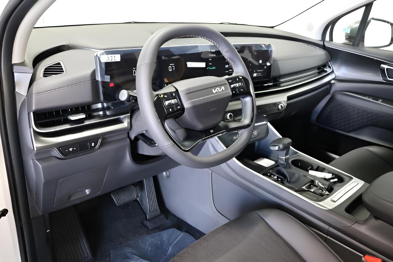 2027 Kia Carnival EX