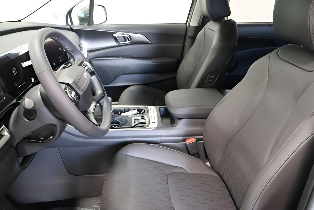 2027 Kia Carnival EX