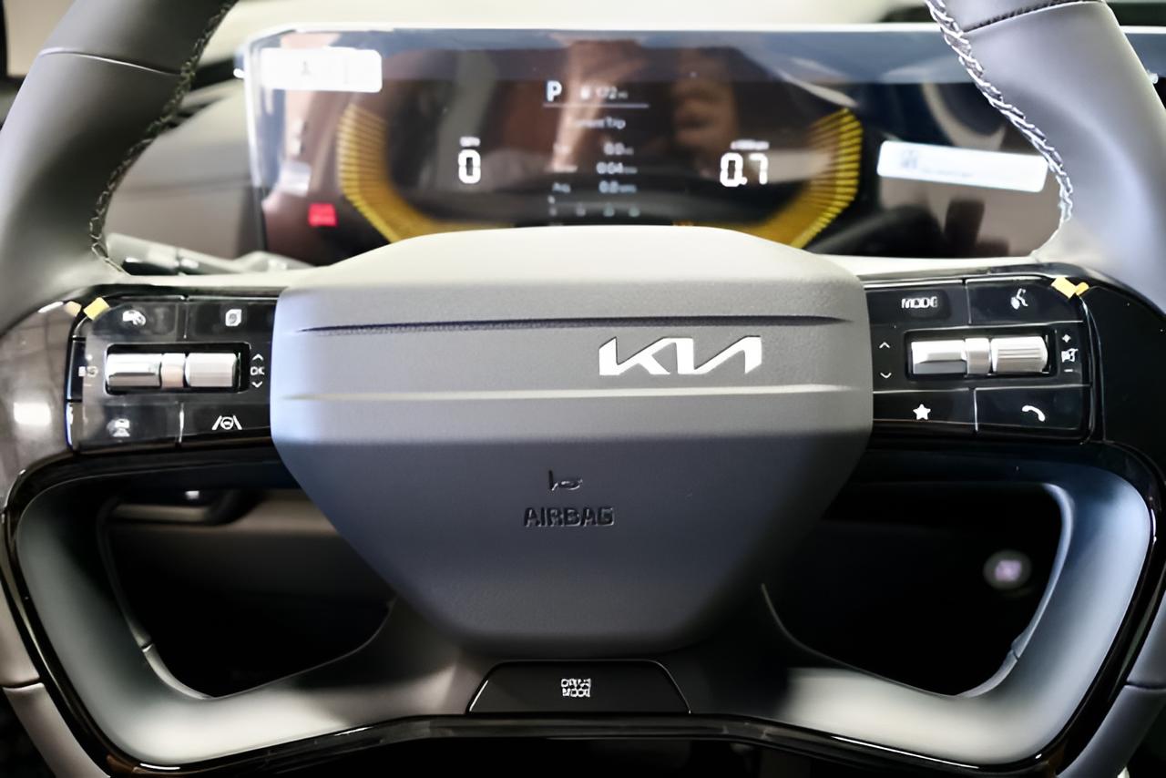 2027 Kia Carnival EX