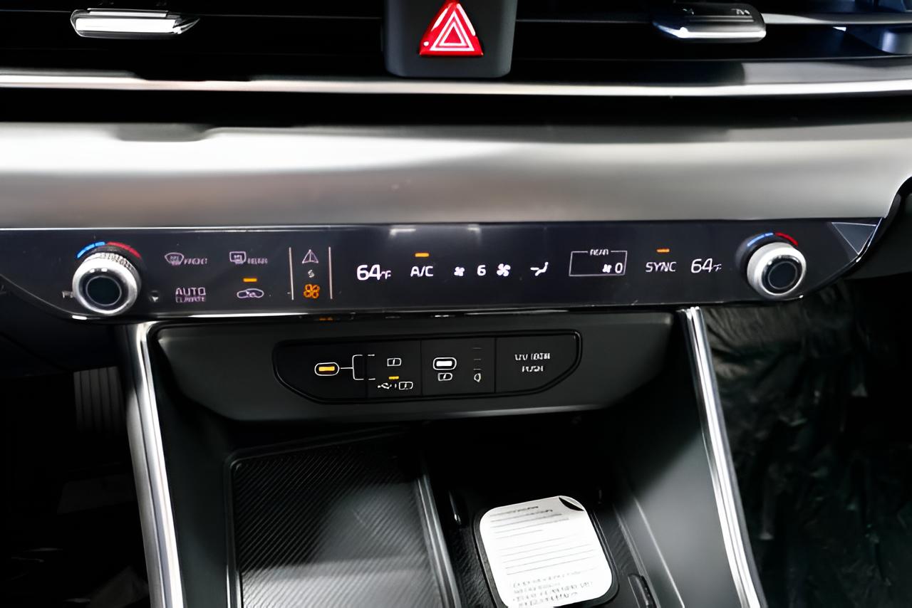 2027 Kia Carnival EX