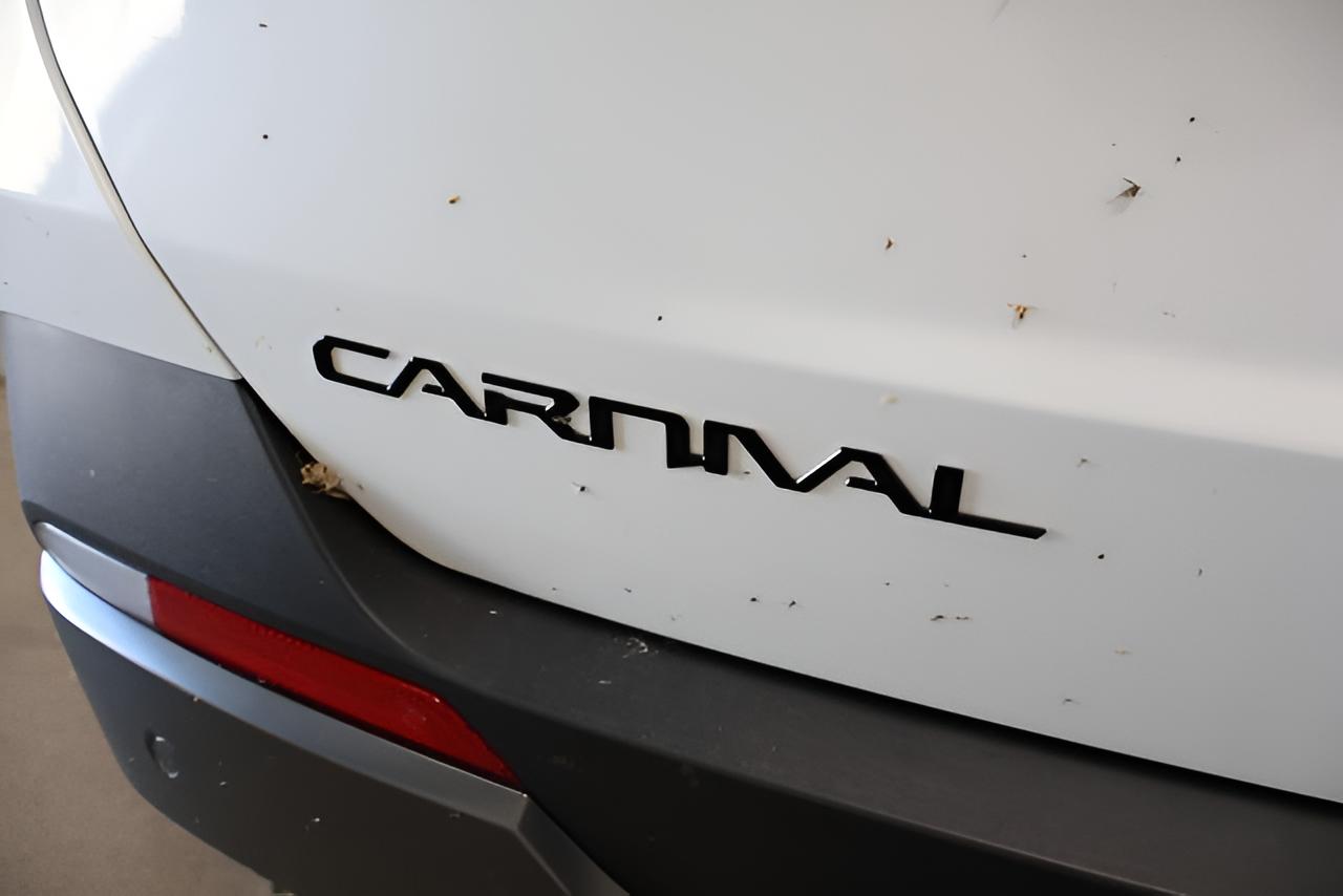 2027 Kia Carnival EX