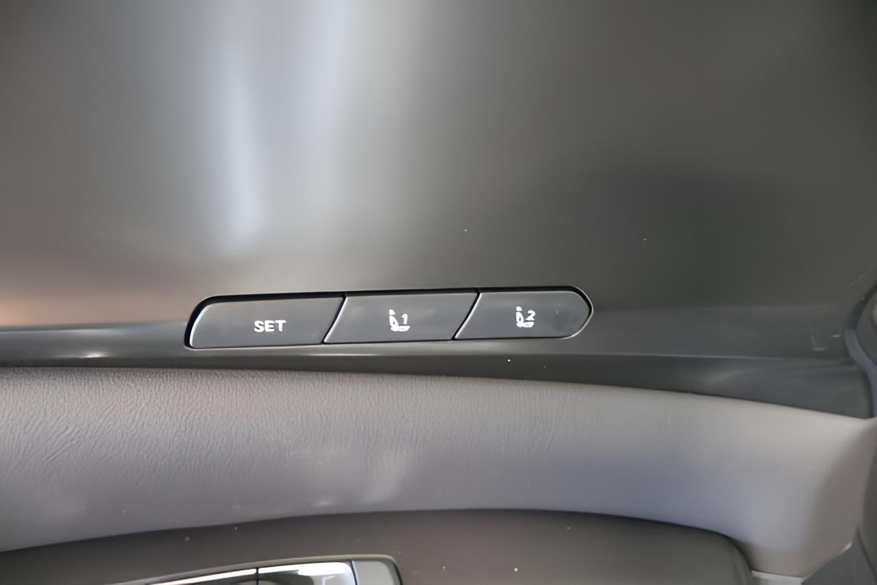 2027 Kia Carnival EX