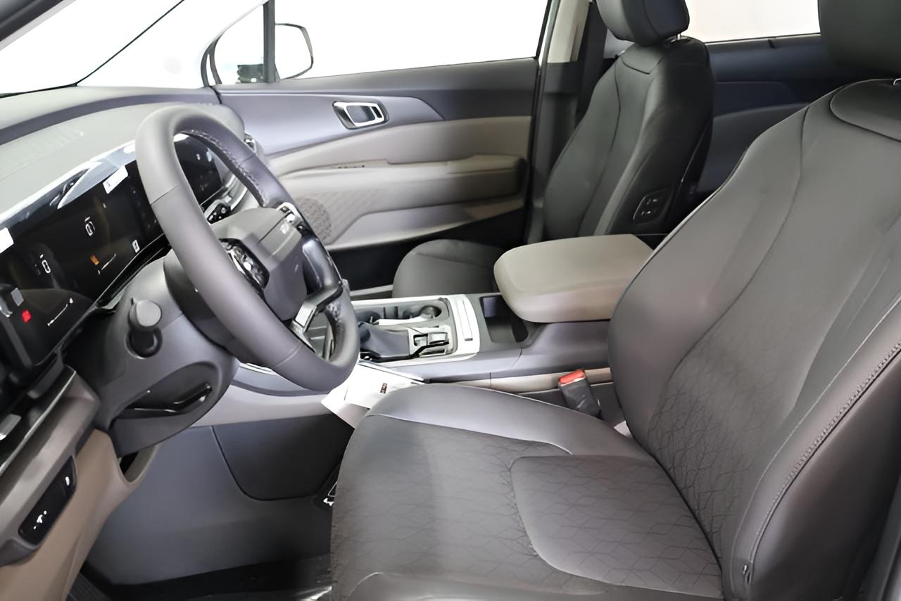 2027 Kia Carnival EX