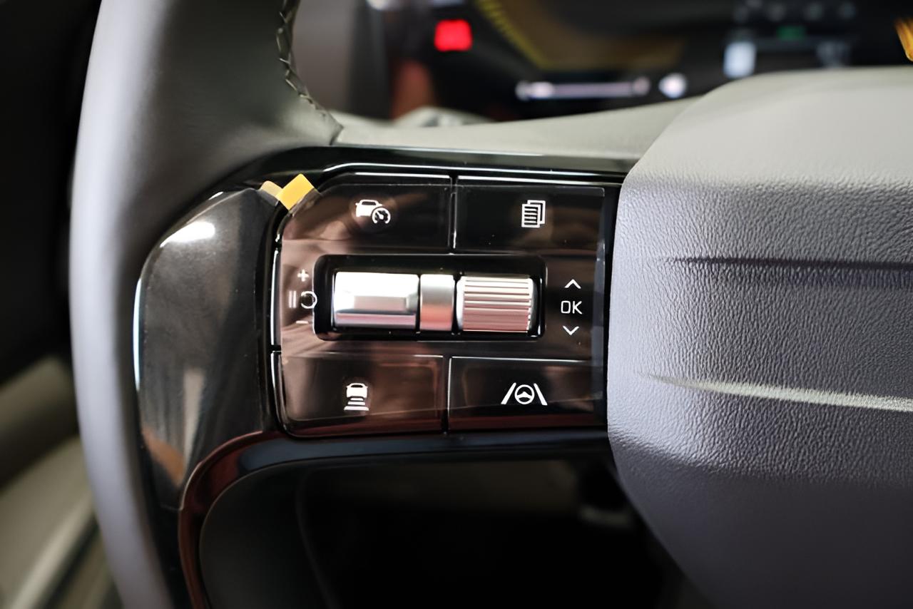 2027 Kia Carnival EX