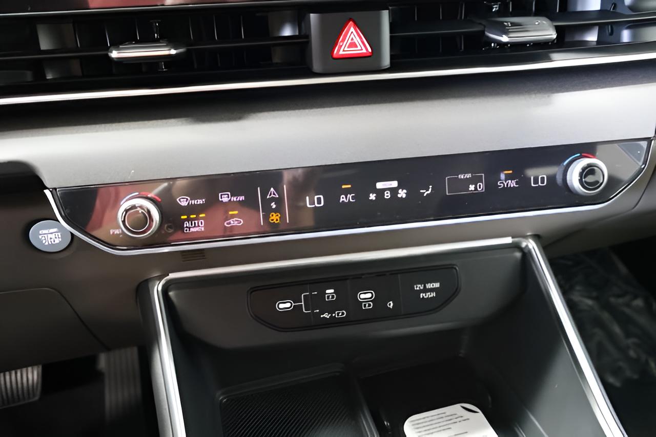 2027 Kia Carnival EX