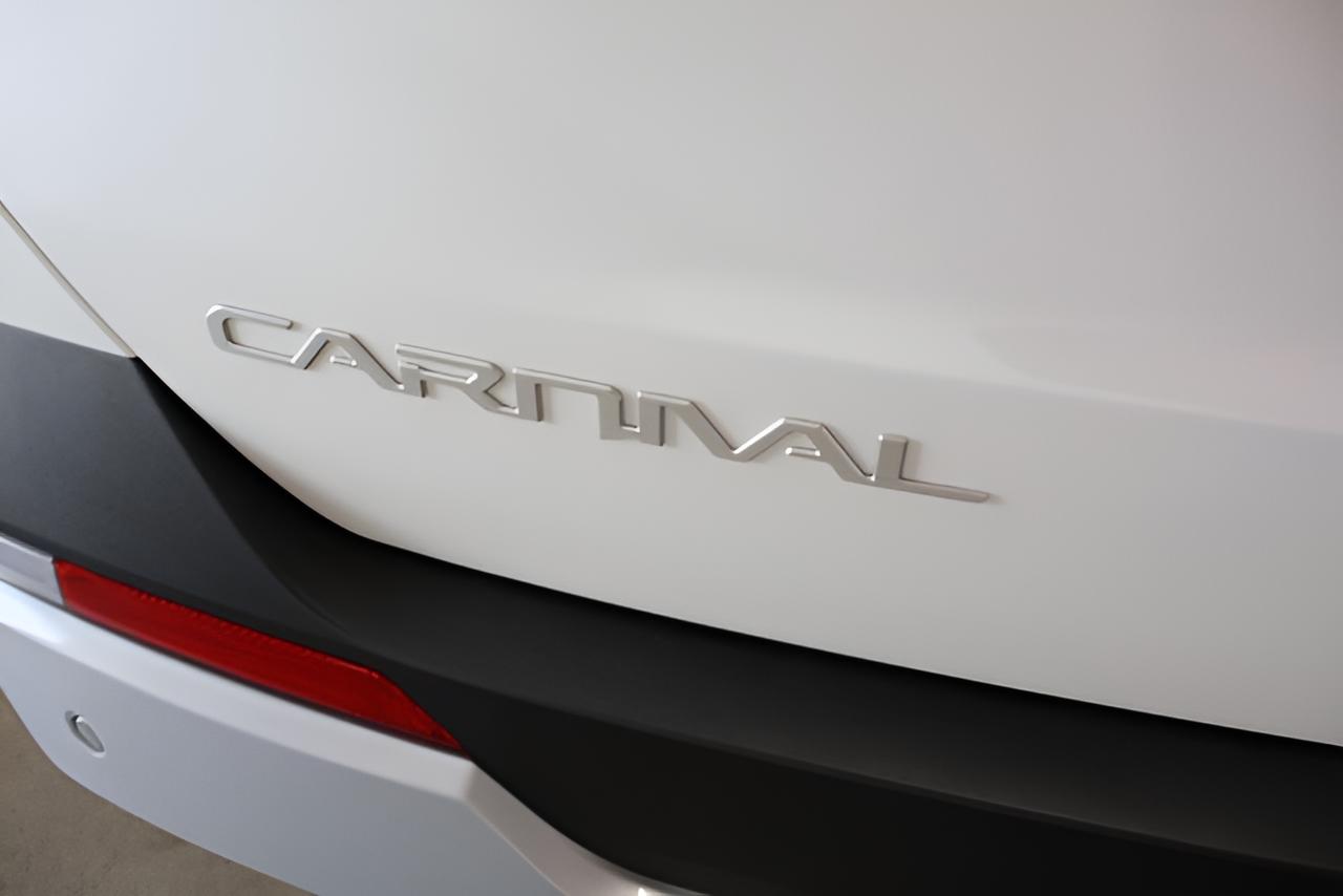 2027 Kia Carnival EX