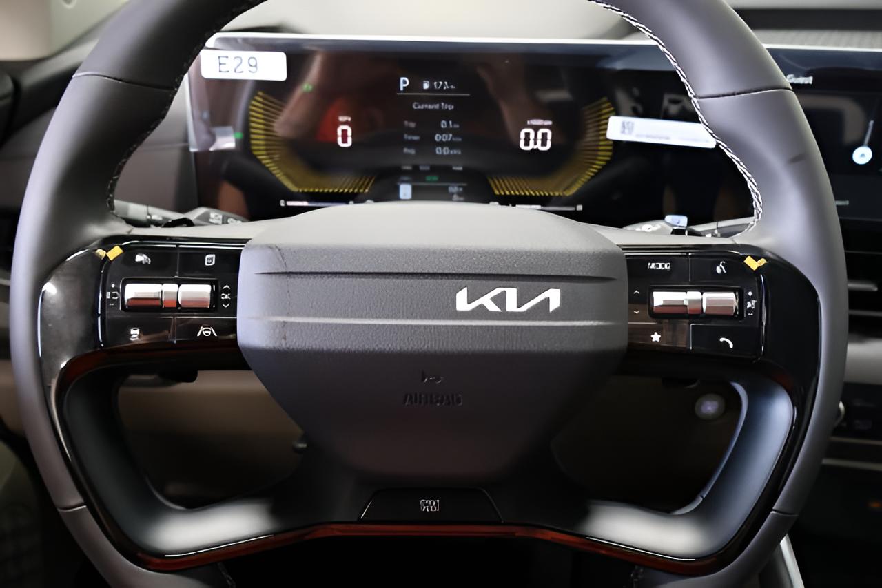 2027 Kia Carnival Hybrid EX