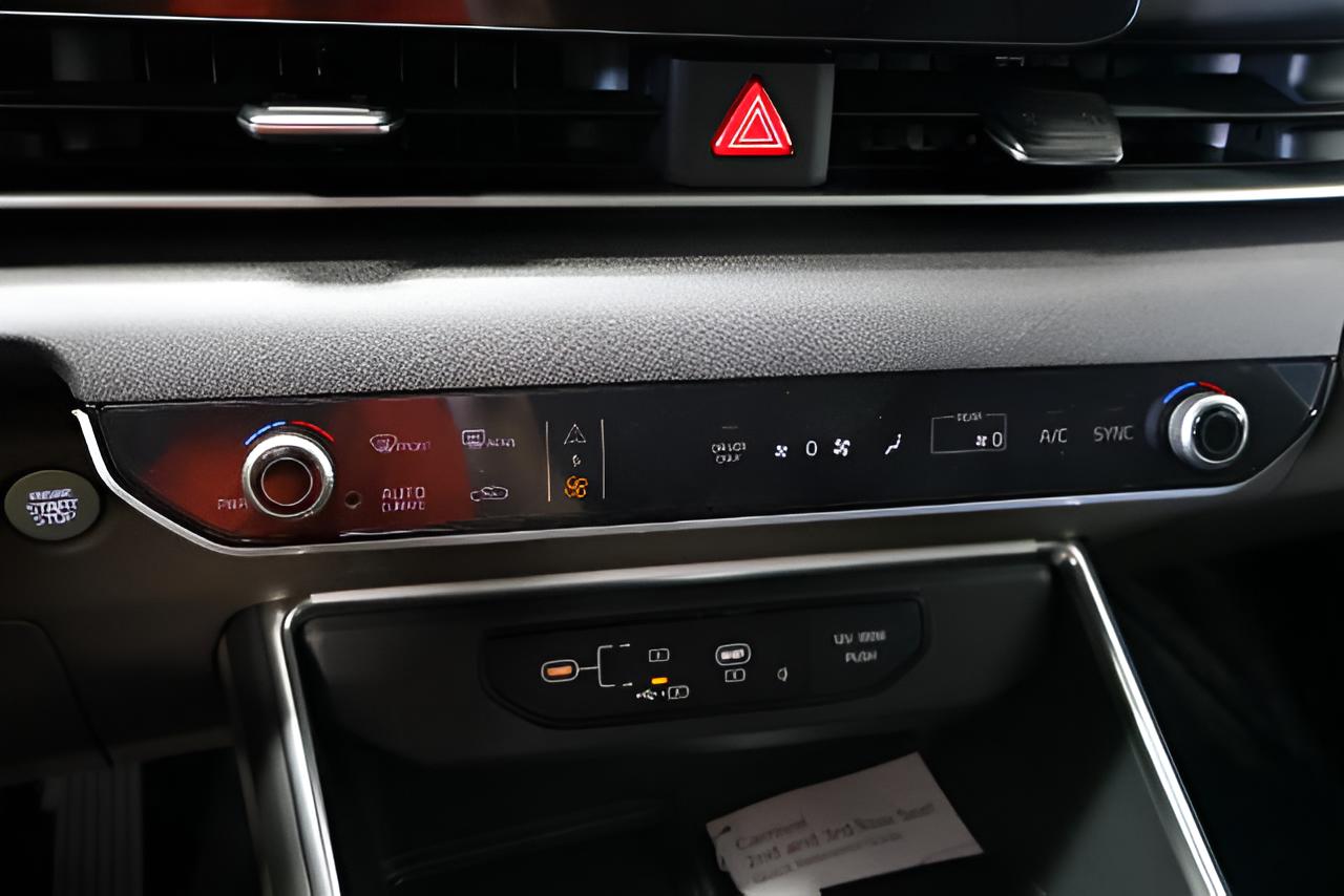 2027 Kia Carnival Hybrid EX